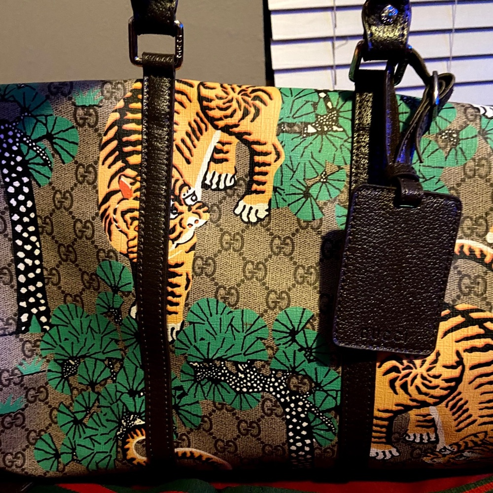 Brand New Gucci Crossbody Duffle XL - Picture 4 of 5